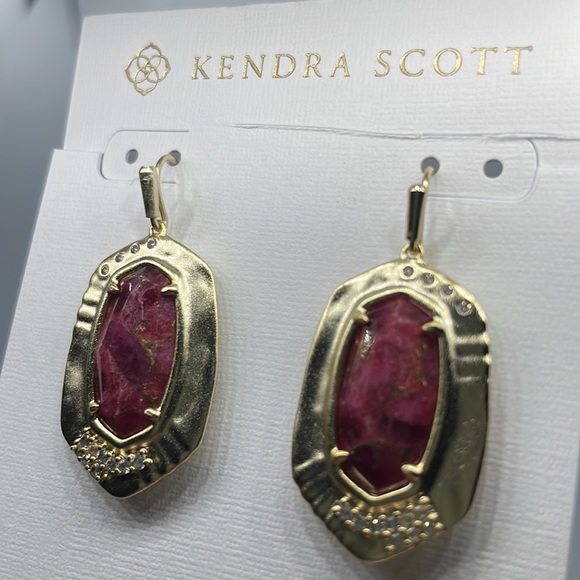 Kendra Scott Anna Drop Gold Bronze Veined Maroon Jade Earrings - Picture 6 of 8